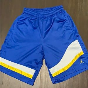 Air Jordan basketball shorts size Large Dri-fit